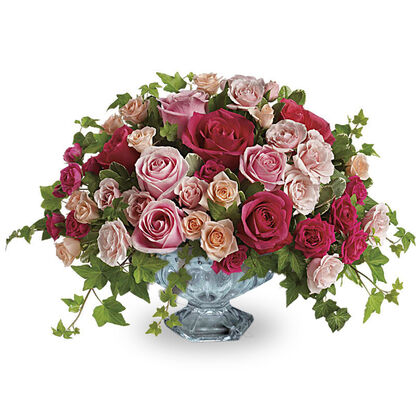 Queen's Court by Teleflora - Deluxe