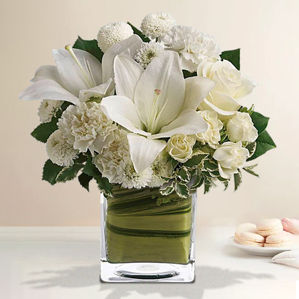 Teleflora's Peace & Joy Bouquet