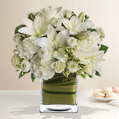 Teleflora's Peace & Joy Bouquet - Deluxe